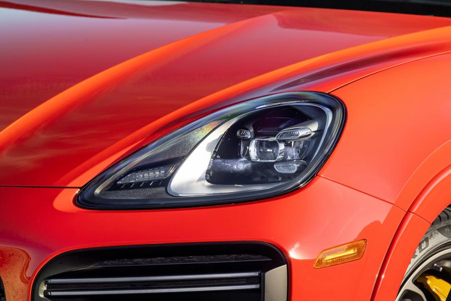 Детали экстерьера Porsche Cayenne Turbo Coupe 2019 года  (NA) (фото 38 из 40)